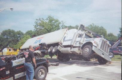 TTrailer_overturned_8_2007___3_.jpg